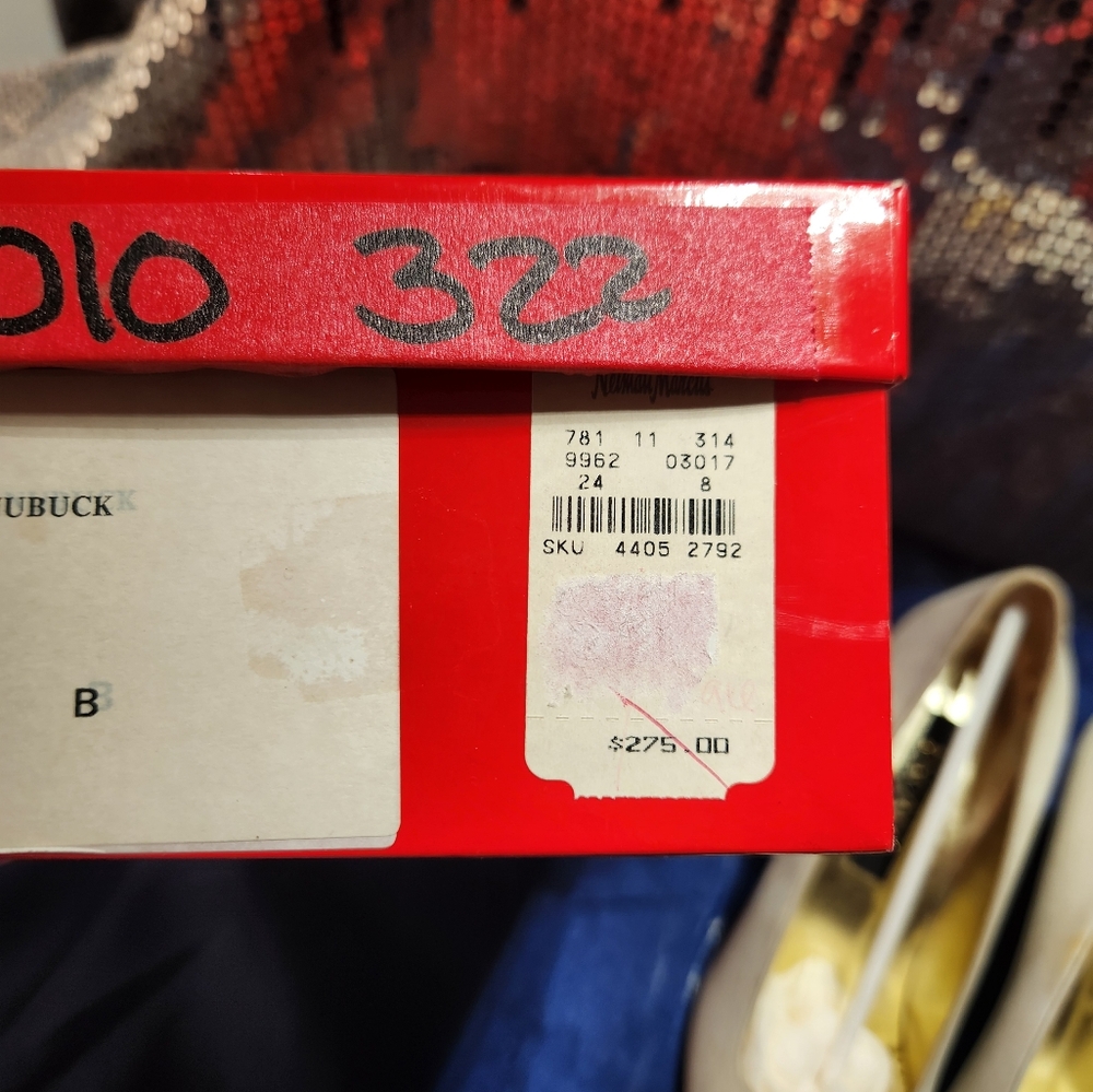 Vintage Escada Cream Pumps with Gold Accents - Picture 7 of 8